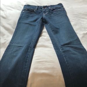 J Brand woman’s straight leg jean size 25